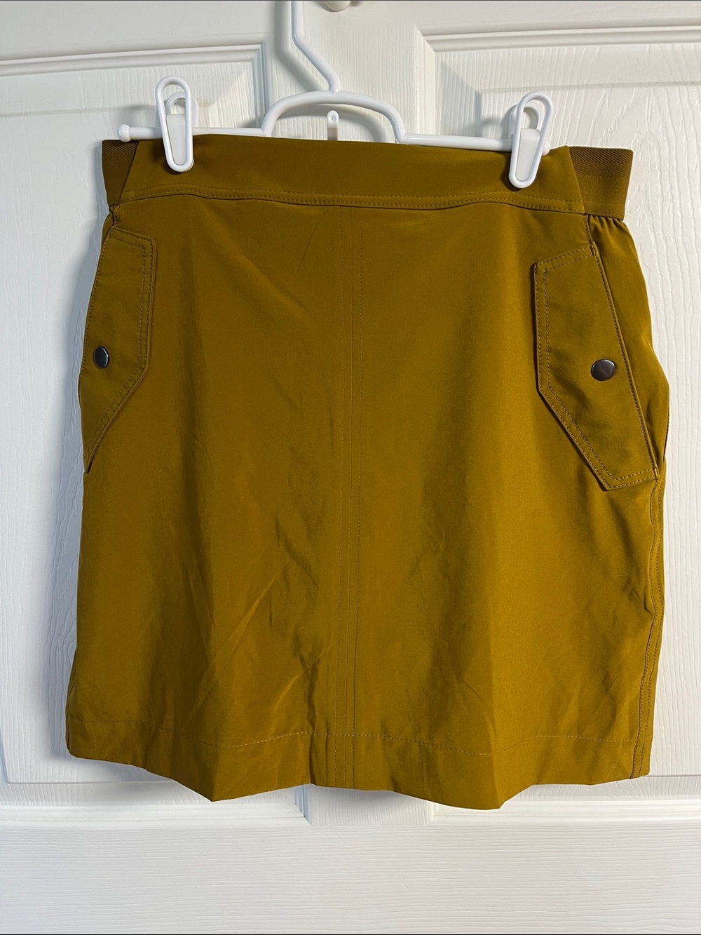Athleta Bienna Cargo Skort with Front Stitch Detail